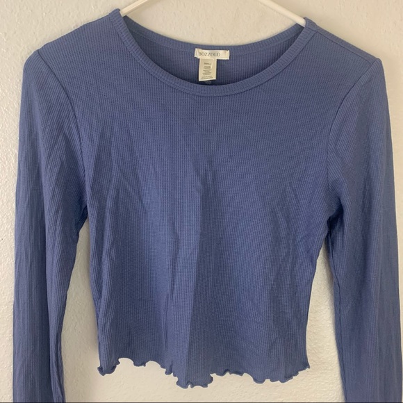 Crop top lettuce hem long sleeves women’s Size Small - Picture 3 of 8